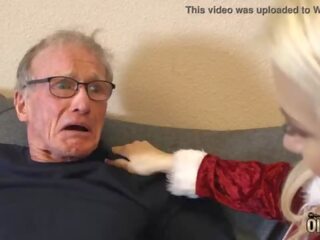 70 rok starý člověk fucks 18 rok starý ms ona vlaštovky vše jeho připojenými opčními