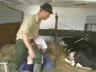 אולגה חלב barn על ידי snahbrandy